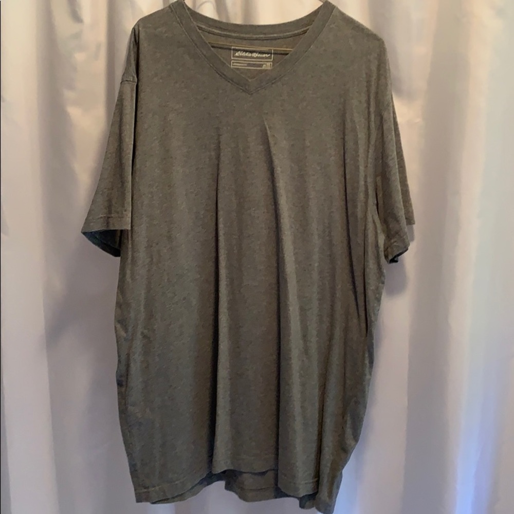 Eddie Bauer v neck t shirt